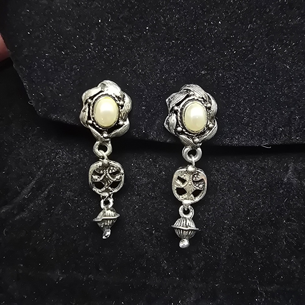 Faux Pearl Dangle Clip On Earrings Silver Tone Vintage